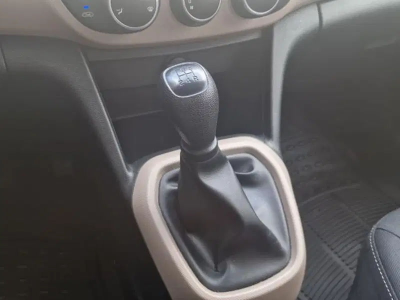 Hyundai i10 usata a Salerno (14)