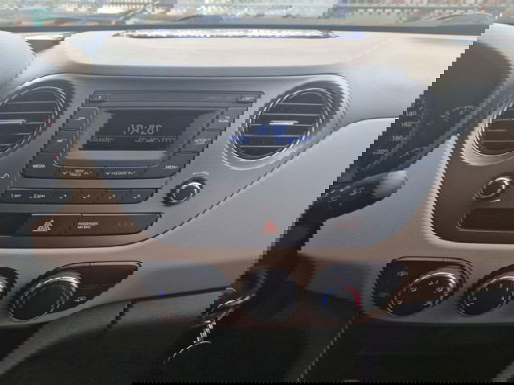 Hyundai i10 usata a Salerno (18)