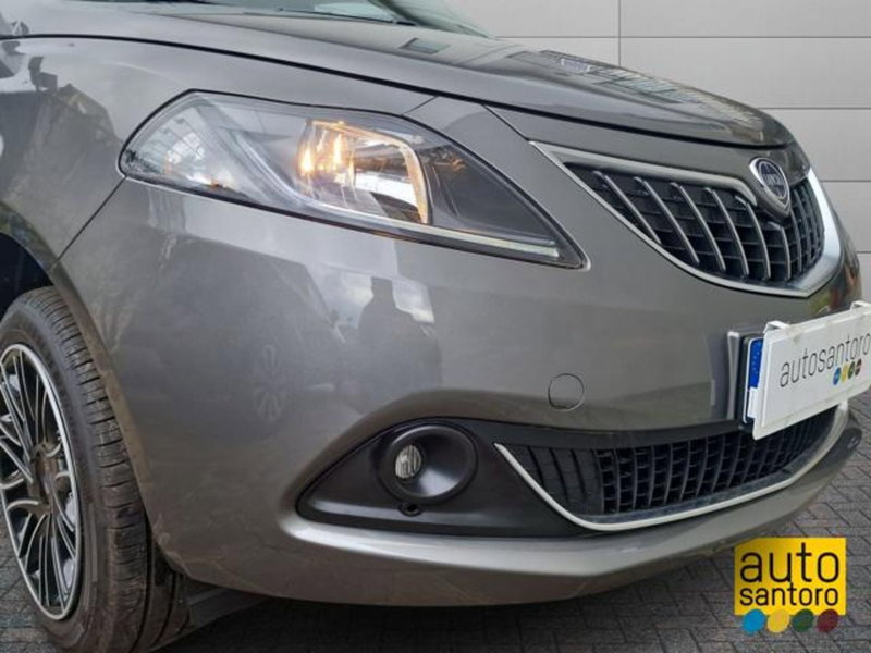 Lancia Ypsilon nuova a Salerno (8)