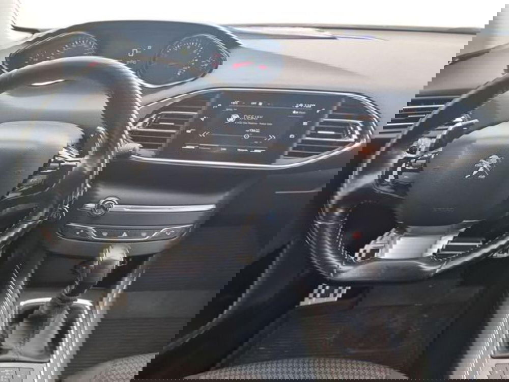 Peugeot 308 SW usata a Salerno (10)