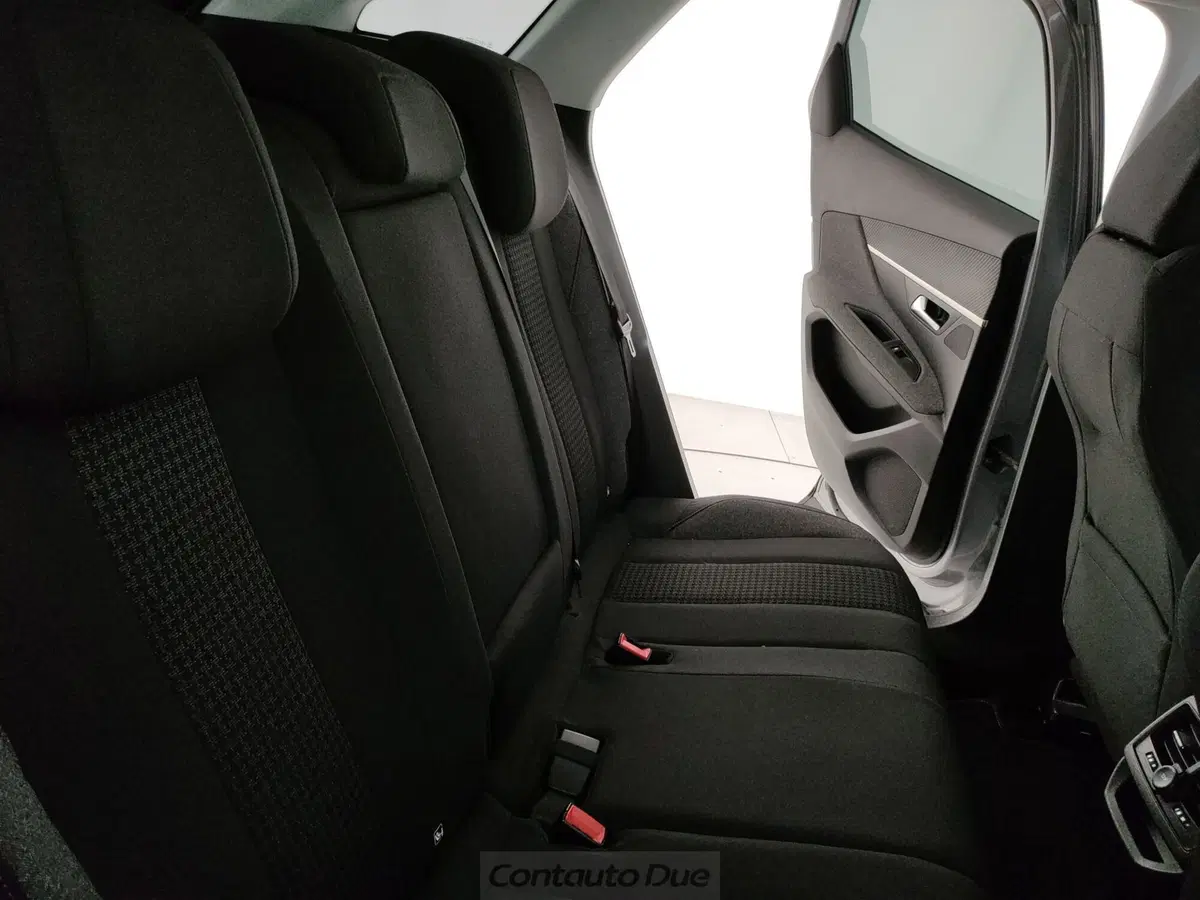 Peugeot 3008 usata a Caserta (13)