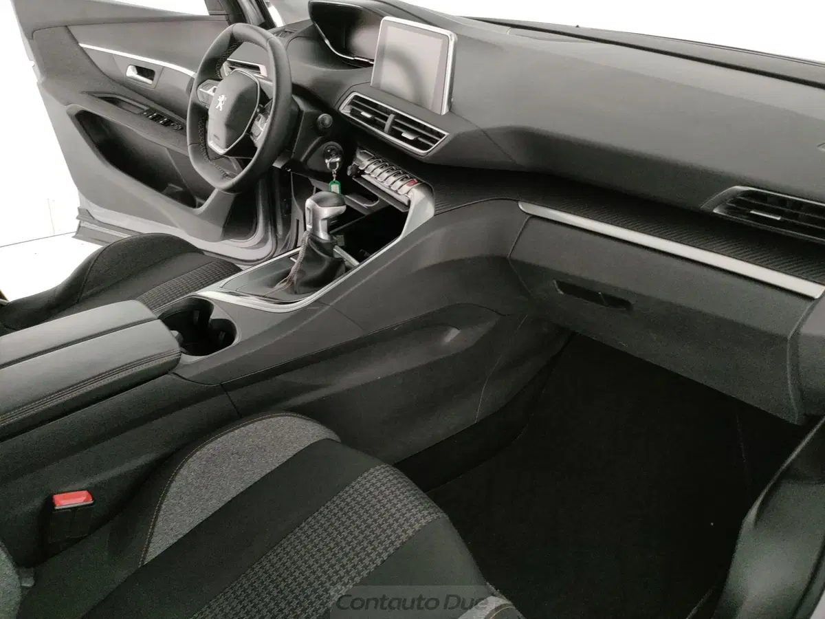 Peugeot 3008 usata a Caserta (14)