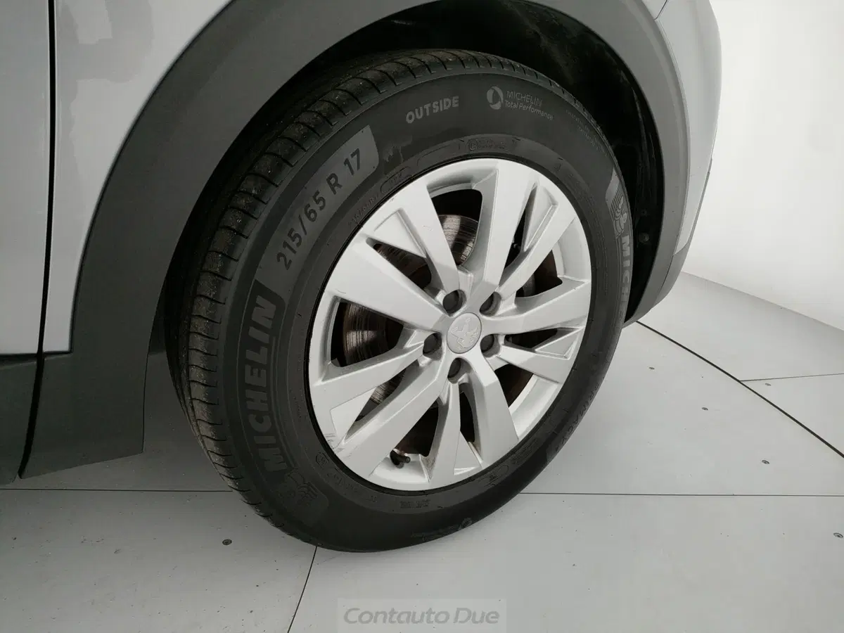 Peugeot 3008 usata a Caserta (16)