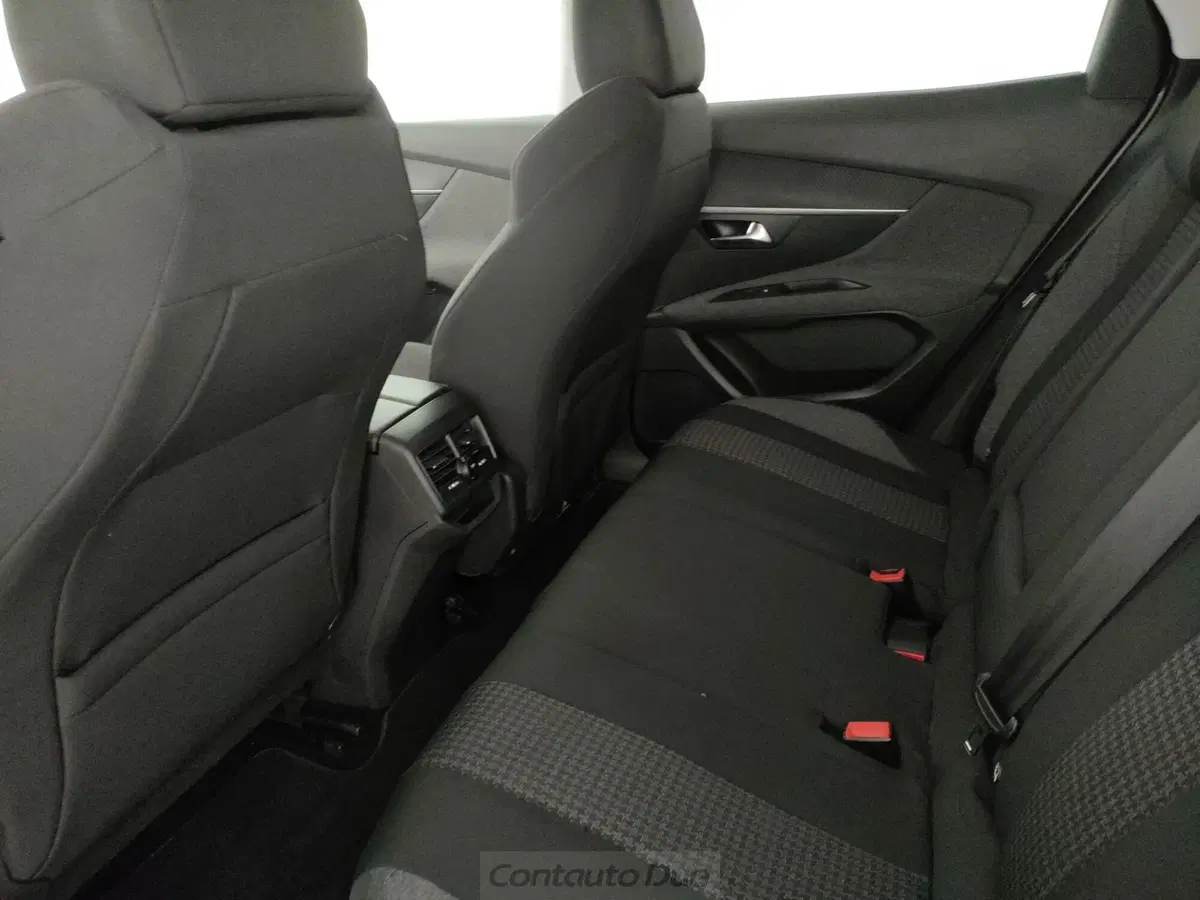Peugeot 3008 usata a Caserta (17)