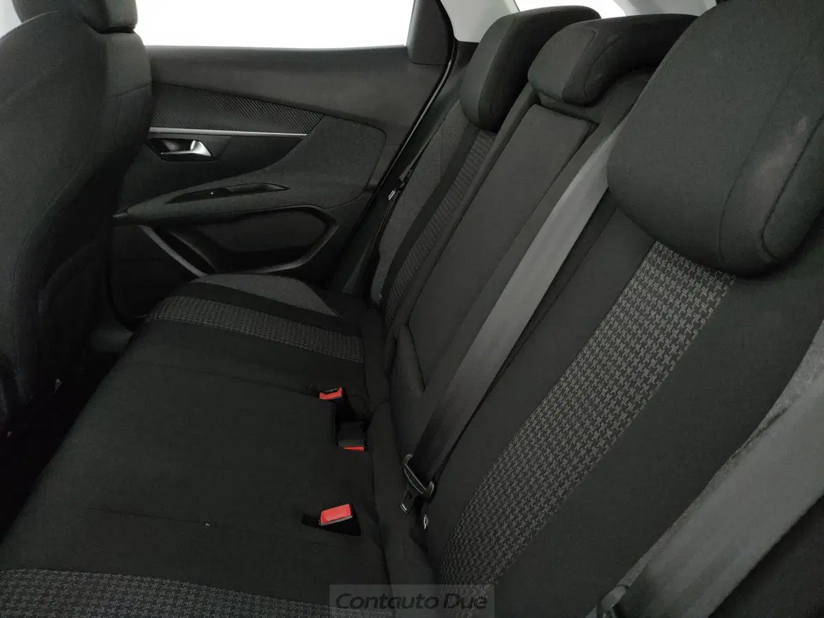 Peugeot 3008 usata a Caserta (18)