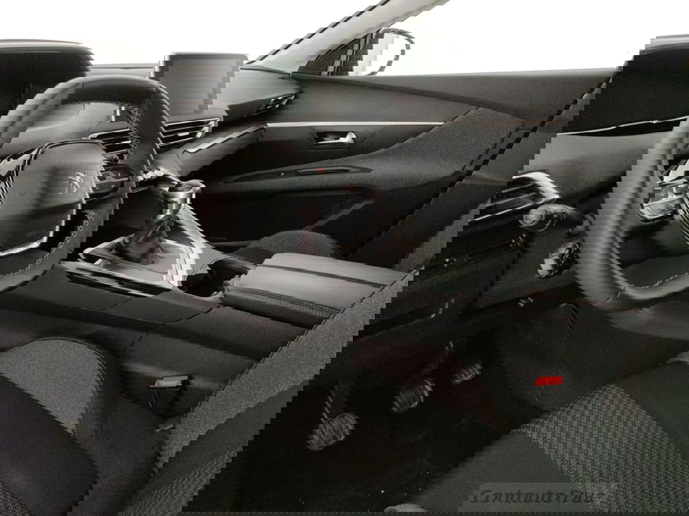 Peugeot 3008 usata a Caserta (20)