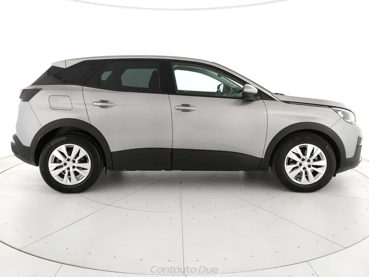 Peugeot 3008 usata a Caserta (4)