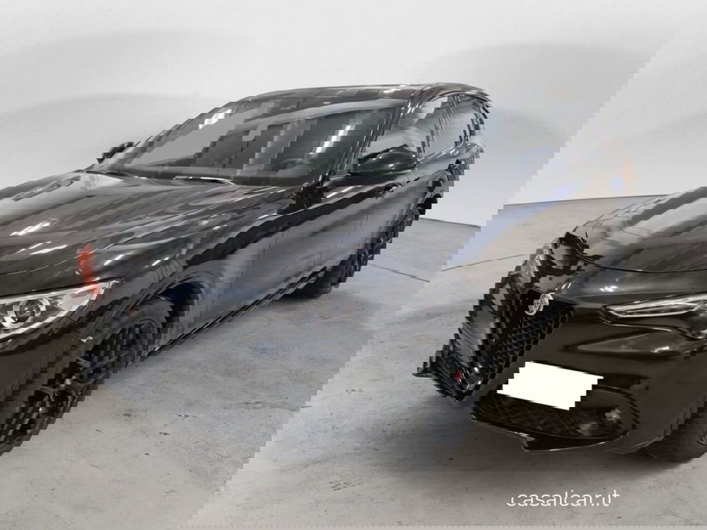 Alfa Romeo Stelvio usata a Salerno