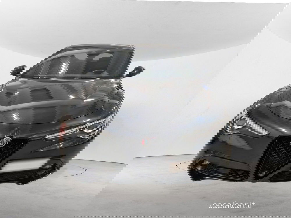 Alfa Romeo Stelvio usata a Salerno (2)