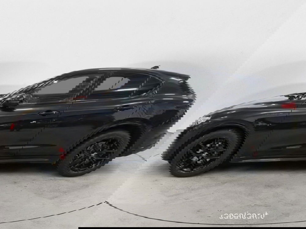 Alfa Romeo Stelvio usata a Salerno (4)
