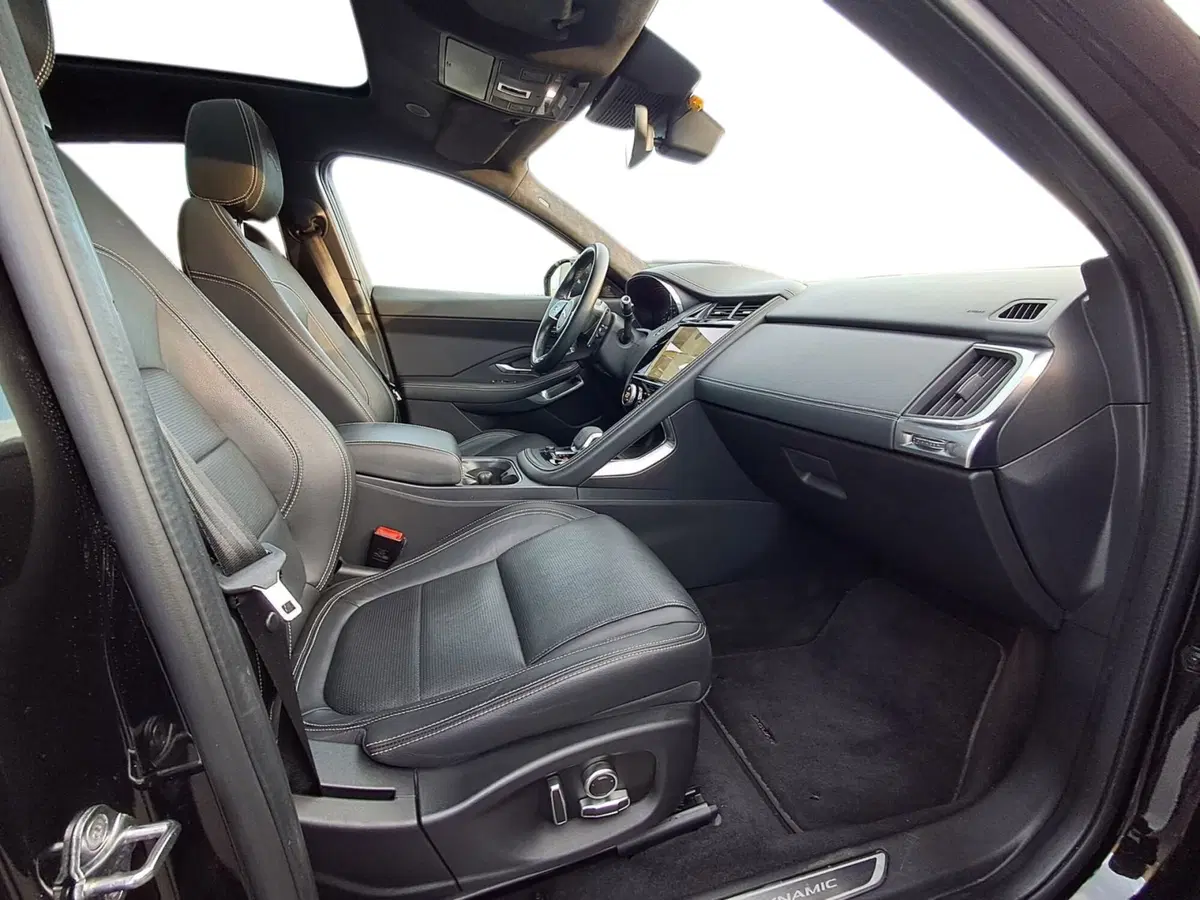 Jaguar E-Pace usata a Messina (3)