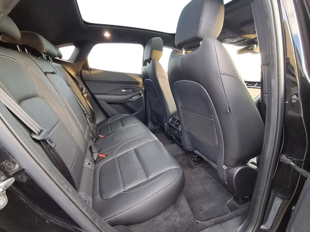 Jaguar E-Pace usata a Messina (5)