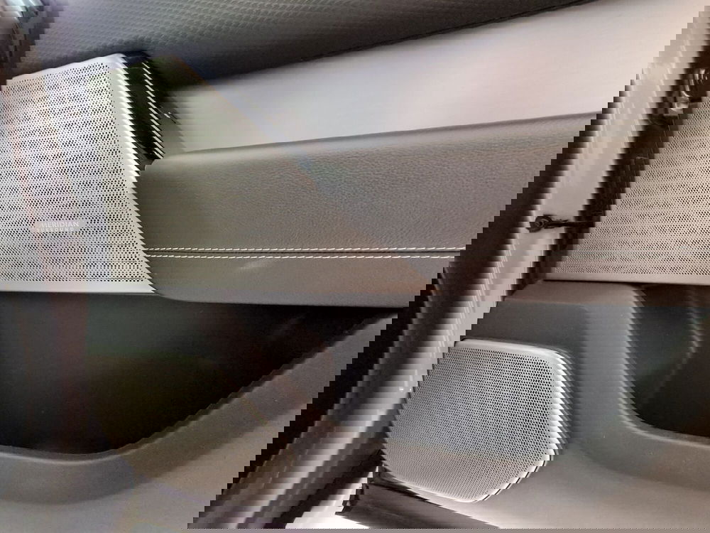 Land Rover Range Rover Velar usata a Catania (11)