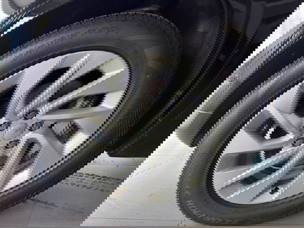 Land Rover Discovery usata a Alessandria (9)