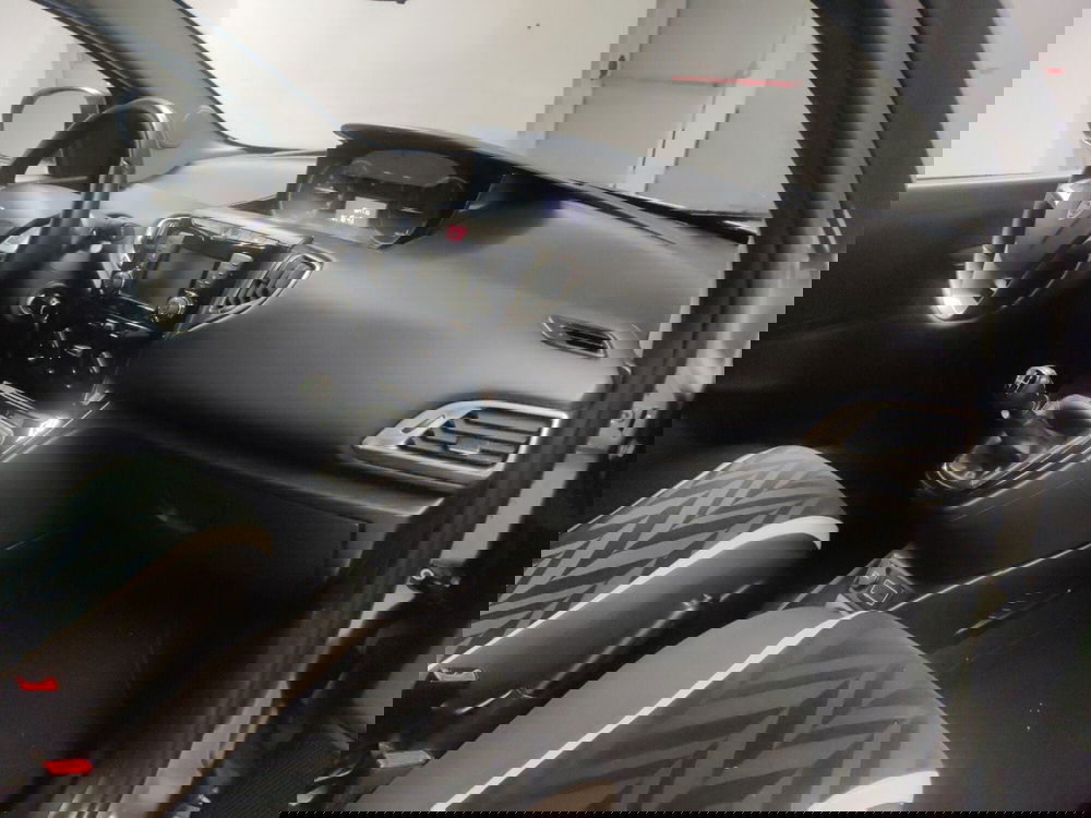 Lancia Ypsilon usata a Arezzo (10)