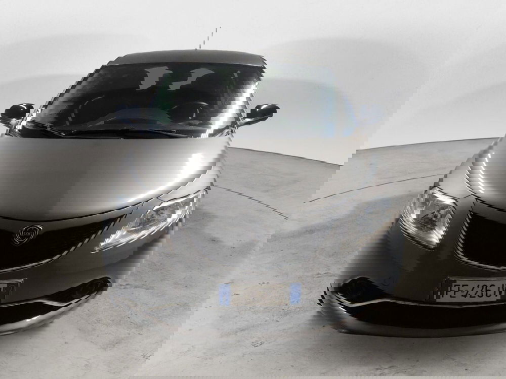 Lancia Ypsilon usata a Arezzo (2)