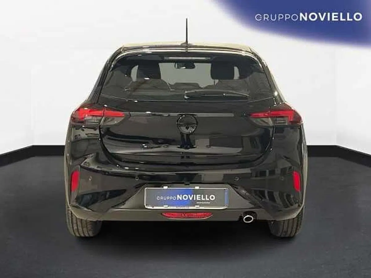 Opel Corsa nuova a Salerno (6)
