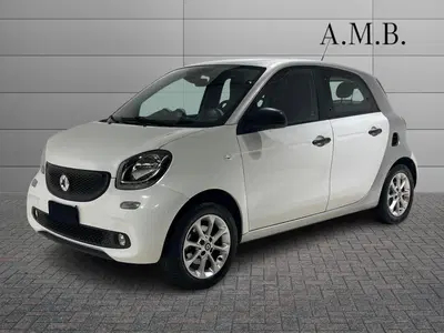 smart forfour forfour 70 1.0 Youngster del 2017 usata a Cardito