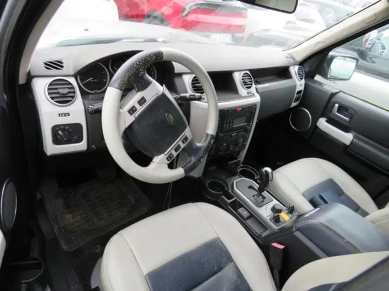 Land Rover Discovery usata a Lodi (9)