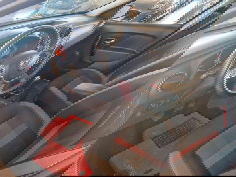 Dacia Sandero usata a Bologna (8)