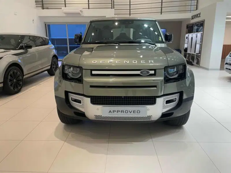 Land Rover Defender usata a Lucca (2)