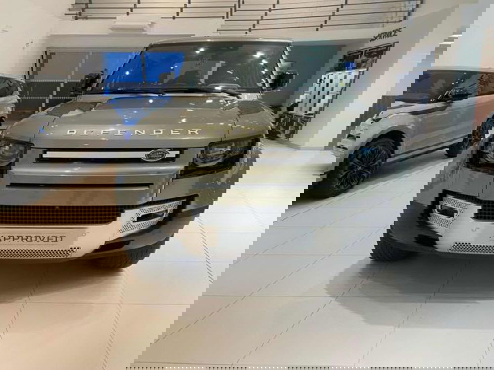 Land Rover Defender usata a Lucca (3)