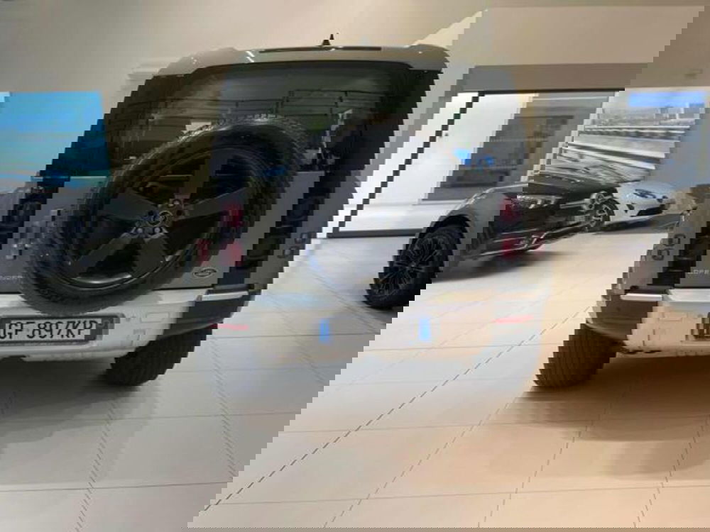 Land Rover Defender usata a Lucca (4)