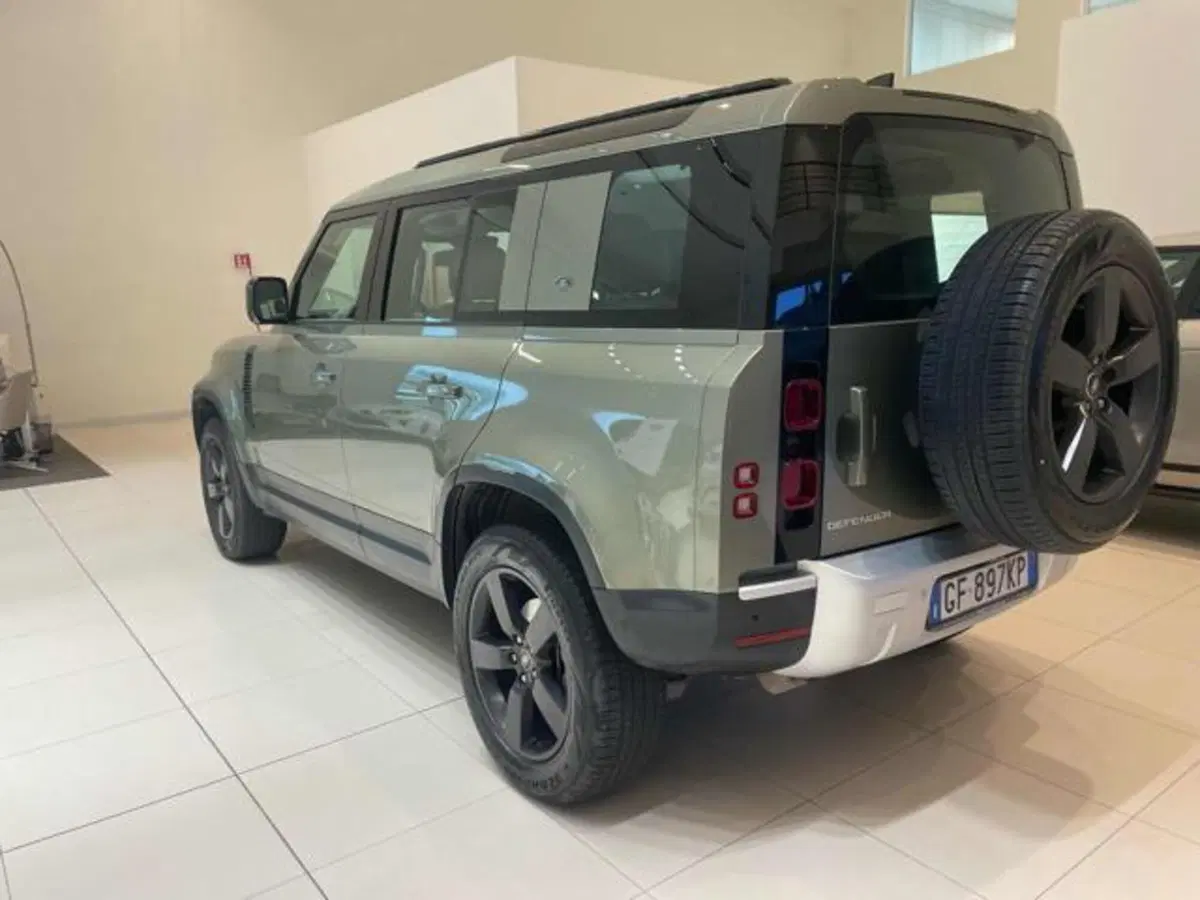 Land Rover Defender usata a Lucca (4)