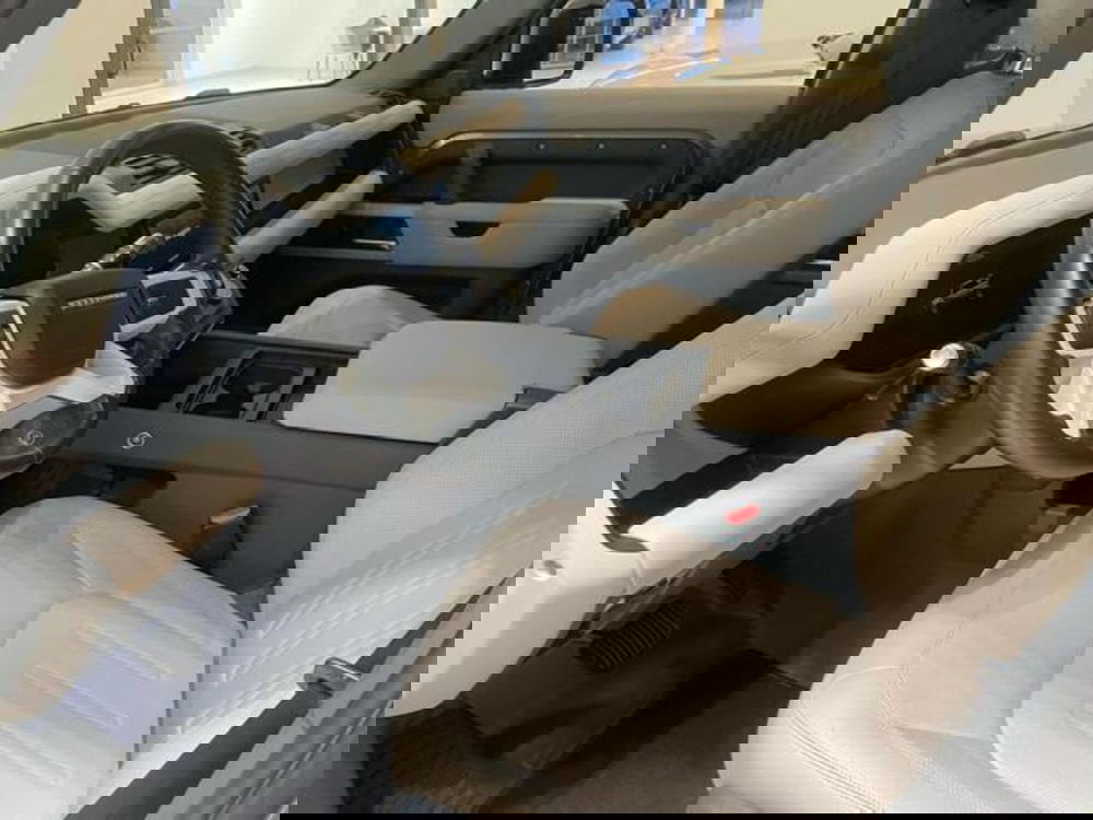 Land Rover Defender usata a Lucca (6)