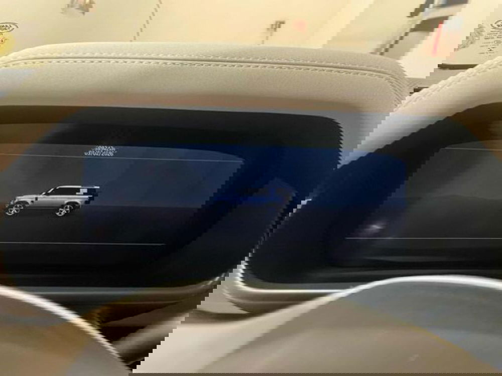 Land Rover Defender usata a Lucca (7)