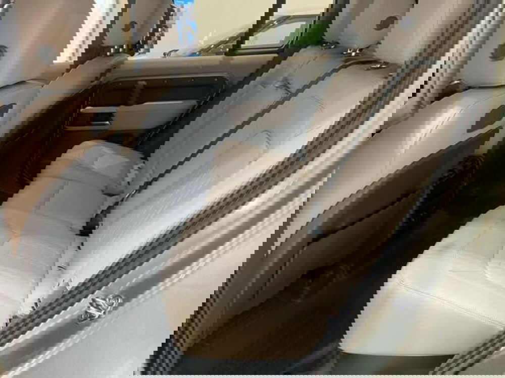 Land Rover Defender usata a Lucca (8)