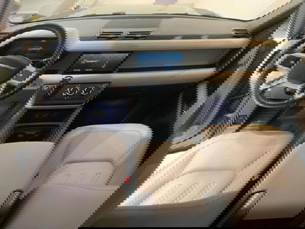 Land Rover Defender usata a Lucca (9)