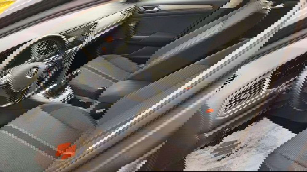 Volkswagen T-Roc usata a Como (12)