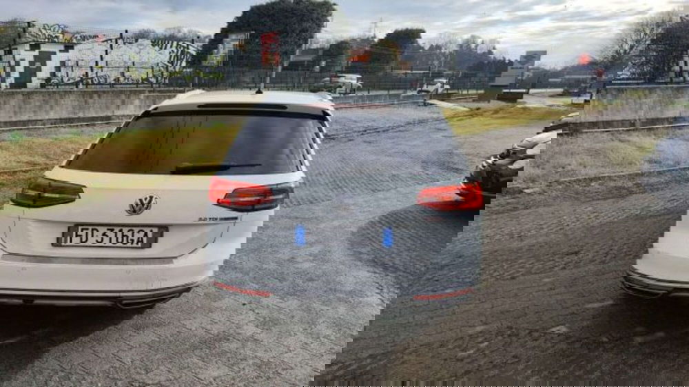 Volkswagen Passat Variant usata a Como (4)