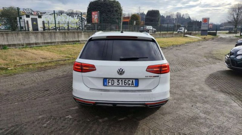 Volkswagen Passat Variant usata a Como (4)