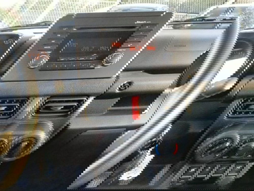 Suzuki Jimny nuova a Brescia (13)