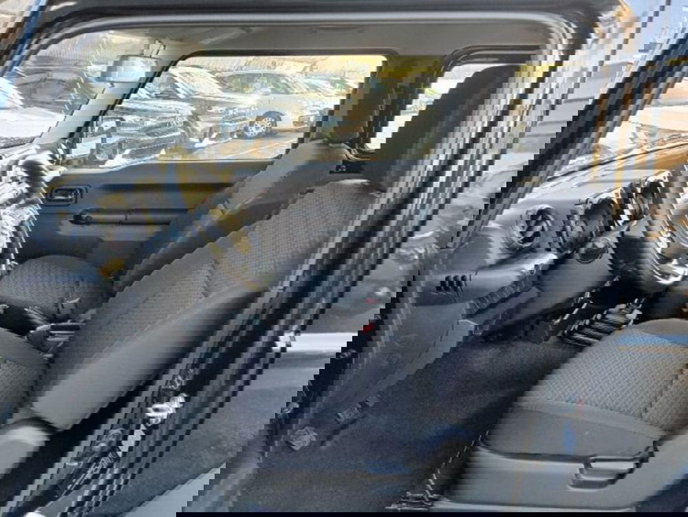 Suzuki Jimny nuova a Brescia (8)