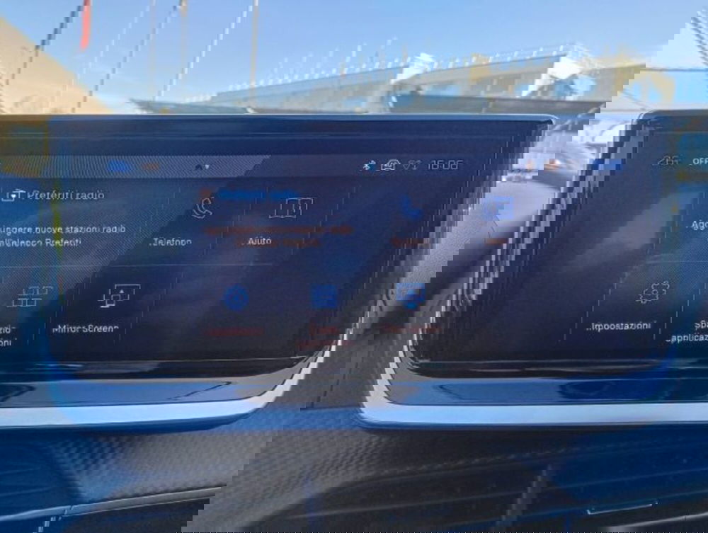 Peugeot 2008 nuova a Brescia (17)