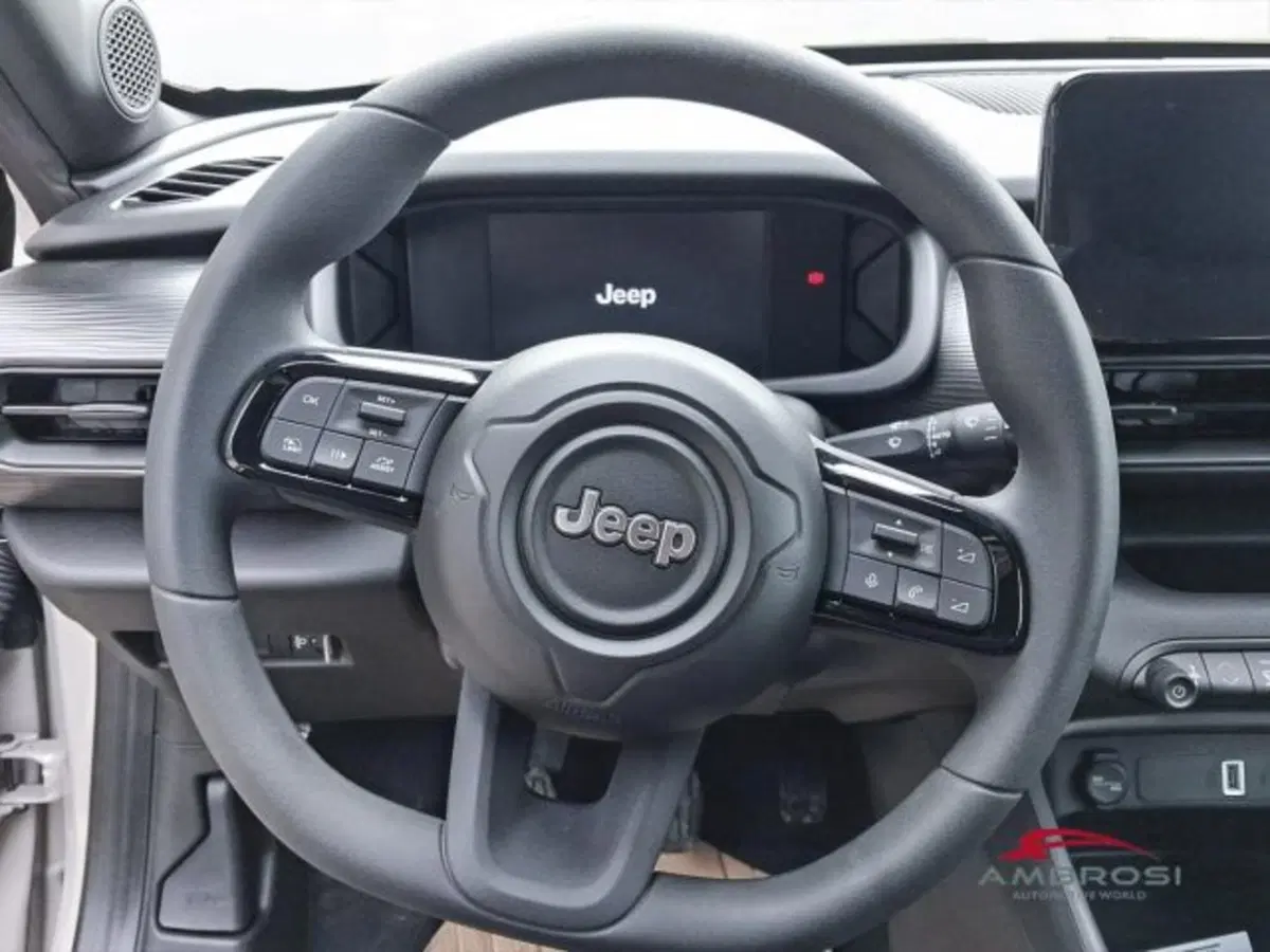 Jeep Avenger nuova a Perugia (14)