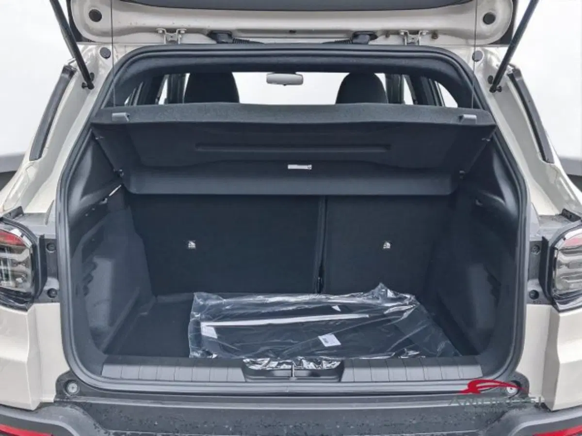 Jeep Avenger nuova a Perugia (9)