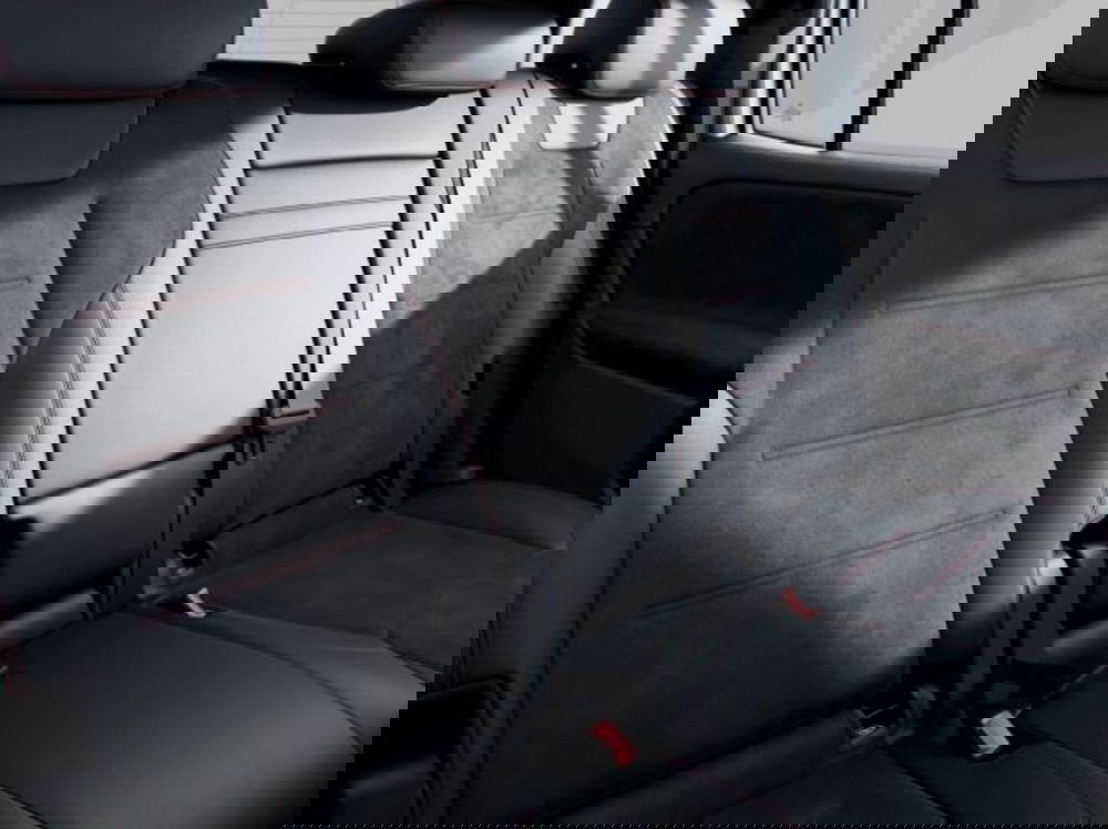 Mercedes-Benz GLB nuova a Verona (7)