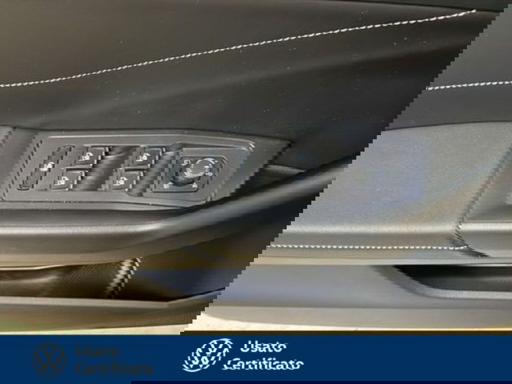 Volkswagen T-Roc usata a Vicenza (16)