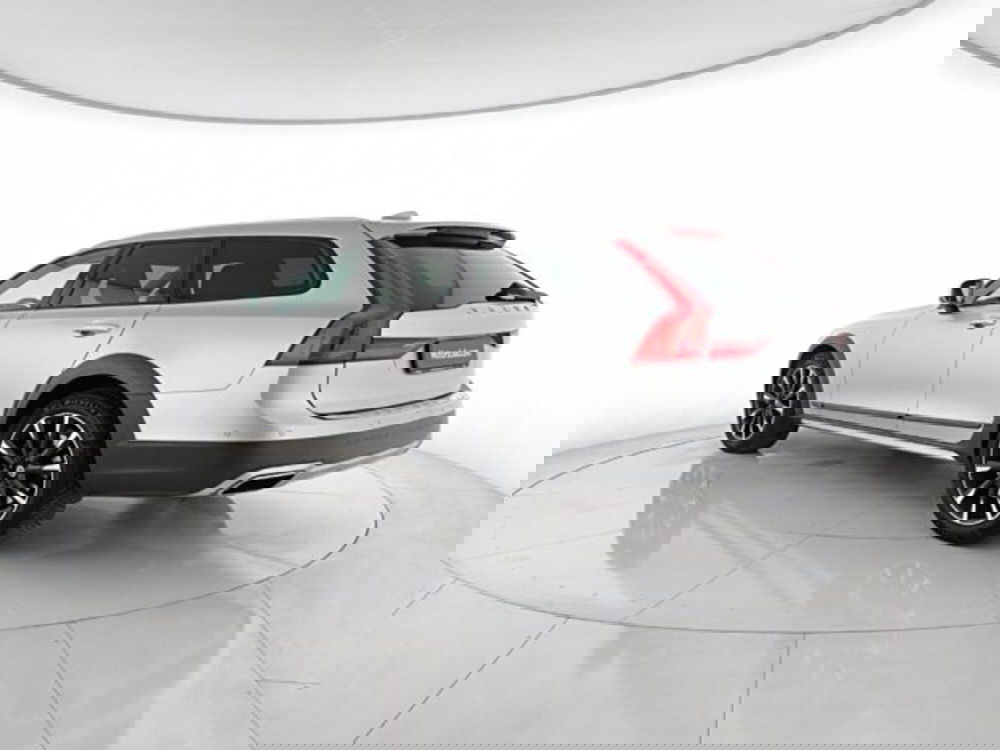 Volvo V90 Cross Country usata a Modena (4)