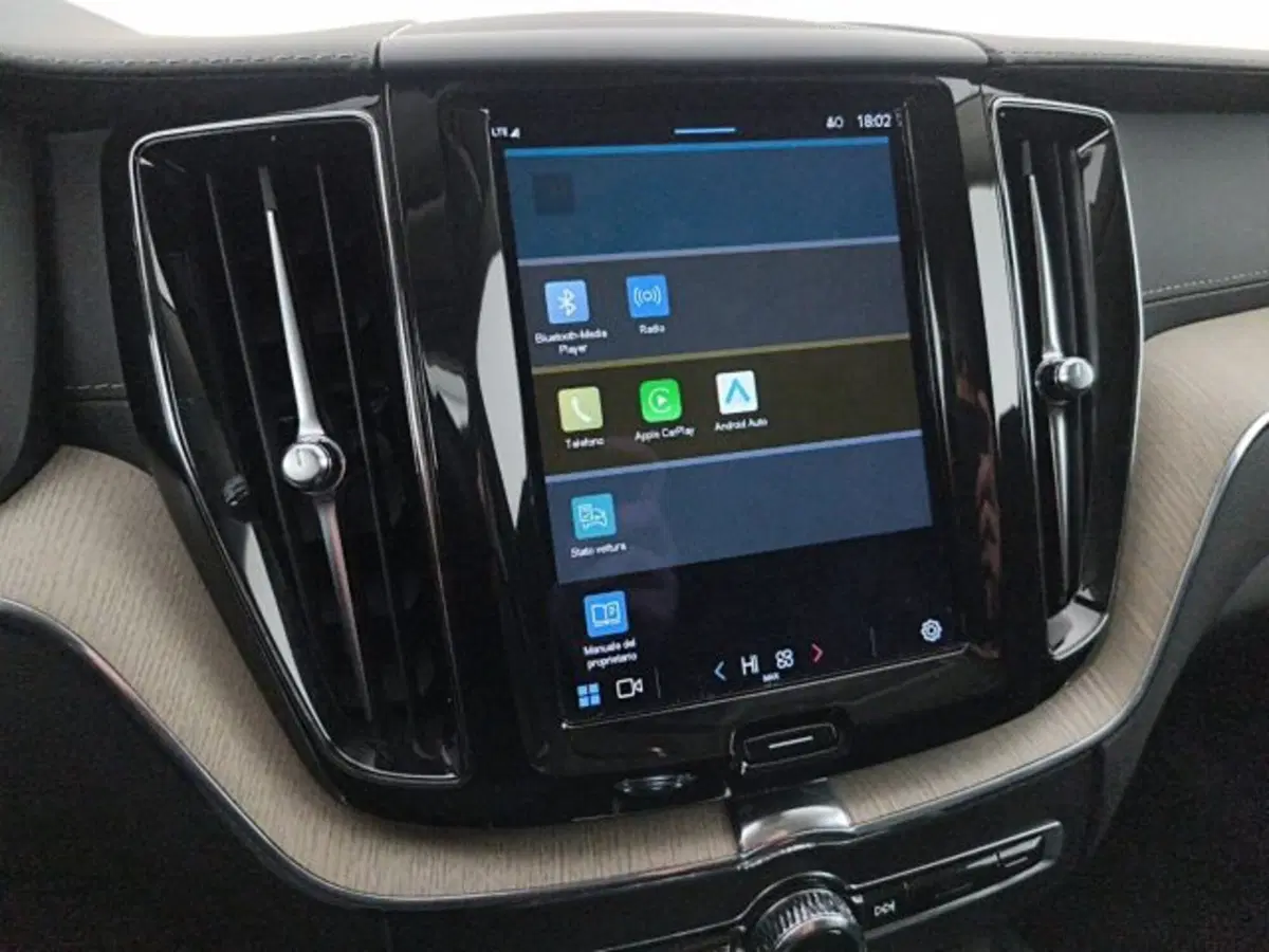 Volvo XC60 usata a Modena (16)