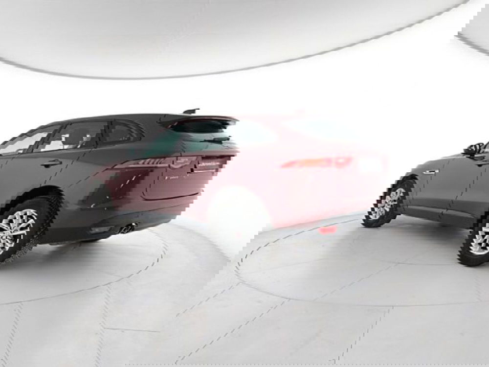 Jaguar F-Pace usata a Modena (3)