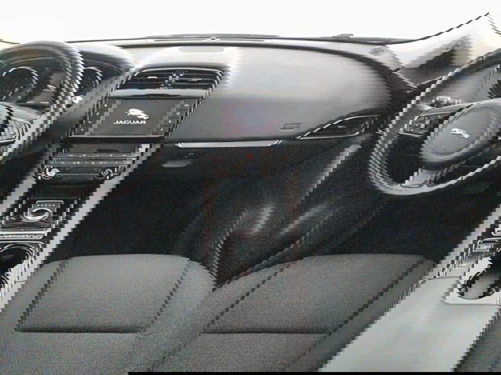 Jaguar F-Pace usata a Modena (9)