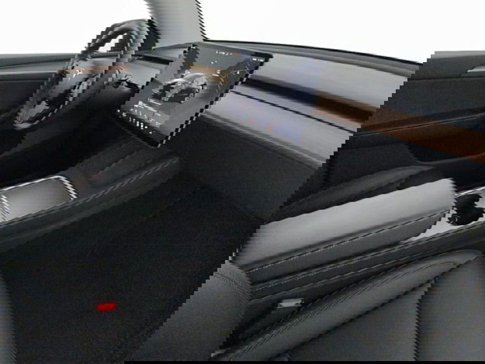 Tesla Model Y usata a Modena (11)