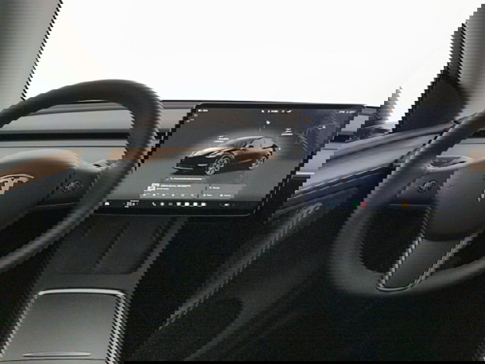 Tesla Model Y usata a Modena (14)