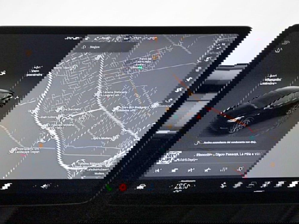 Tesla Model Y usata a Modena (17)