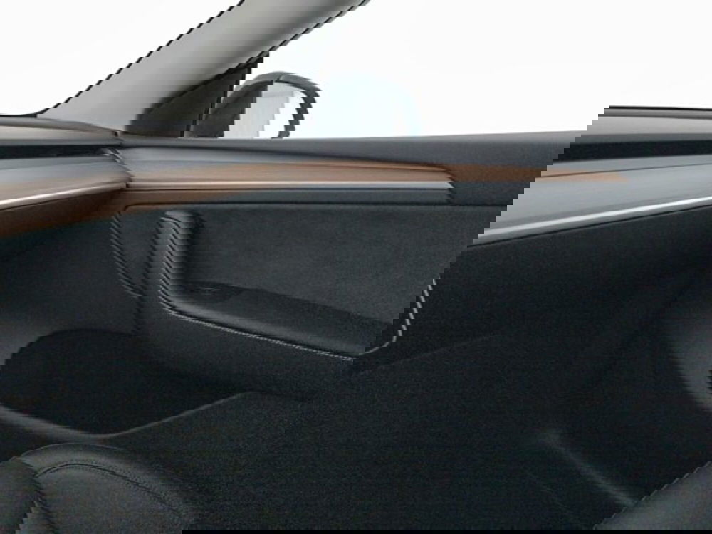 Tesla Model Y usata a Modena (20)